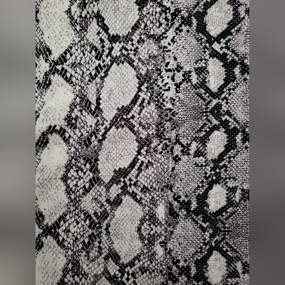 đź’•Express snake print slip dress - Picture 5 of 5